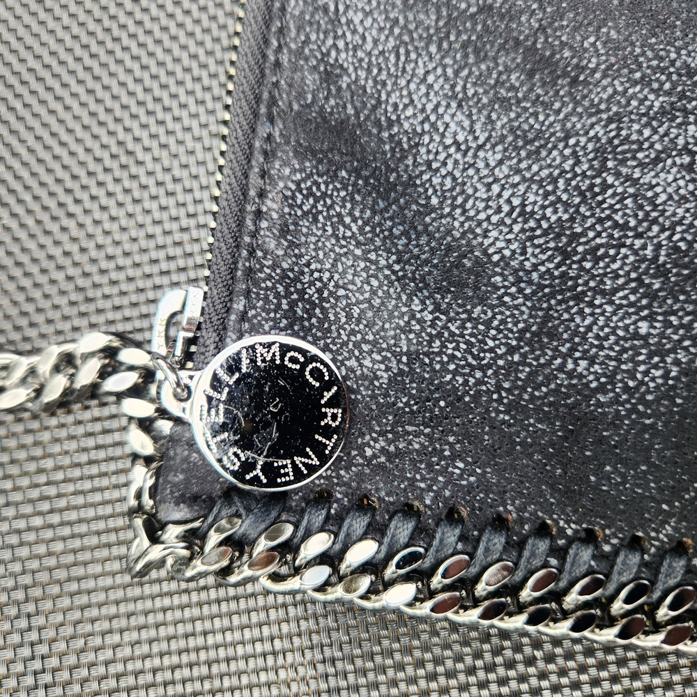 Chic Black Chain Shoulder Bag - Picture 2 of 13